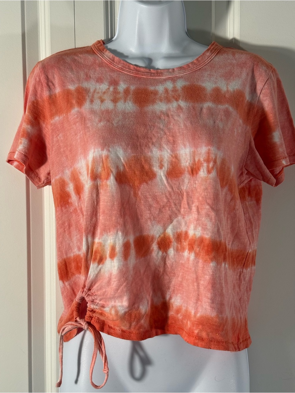 aerie Coral and White Tie-Dye Short Sleeve Top with Side Drawstring